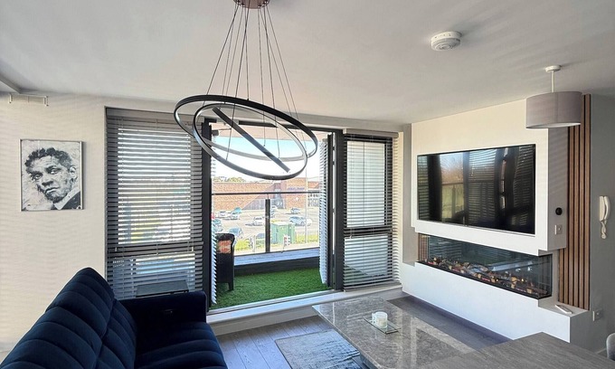 Donaghmede Apartment | Modern Dublin Apartment - 10min from Airport & City Centre
