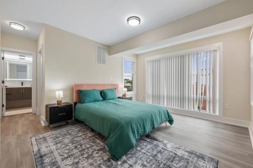 Columbia Heights Apartment | Modern Duplex 2BR near Metro