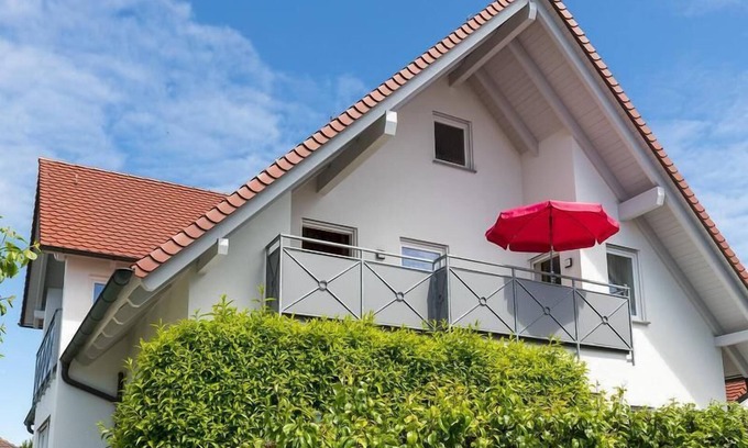 Eriskirch Apartment | Modern Duplex Apartment “Ferienwohnung Haidle” close to the Lake