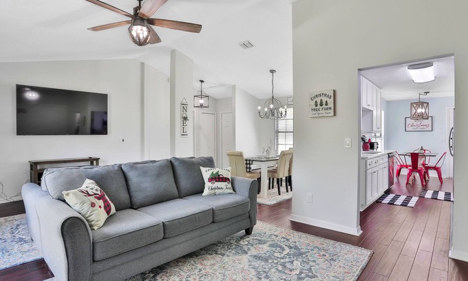 Doctors Inlet House | ★Modern E. Orange Park Home 6+Bed Fence Beach 40min★