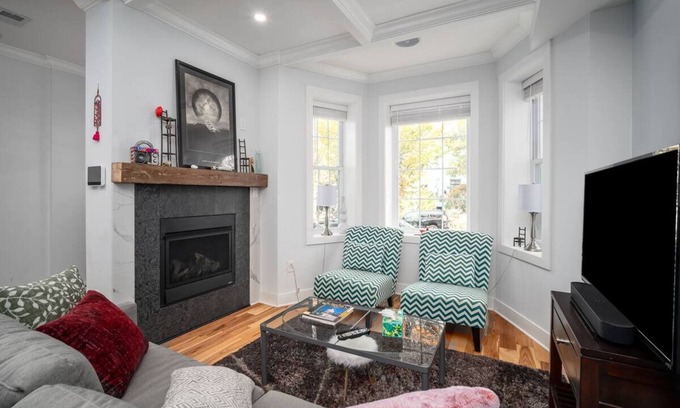 Bloomingdale House | Modern & Elegant Hidden Gem-Extended Stays Welcome