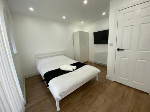 Luton House | Modern en-suite rooms Luton air port