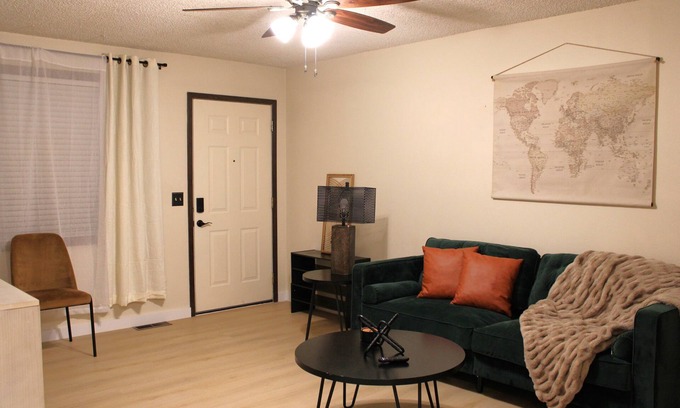 Garden City Apartment | Modern Escape in the heart of Garden City!