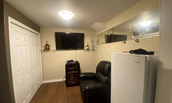 Welland House | Modern Escape in the Heart of Niagara