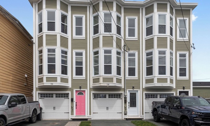 Terra Nova House | Modern Executive living in downtown St john's
