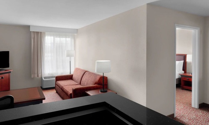 Downtown Hotel | Modern Extended Stay in Campbell – Full Kitchen! Balcony, Free Parking!