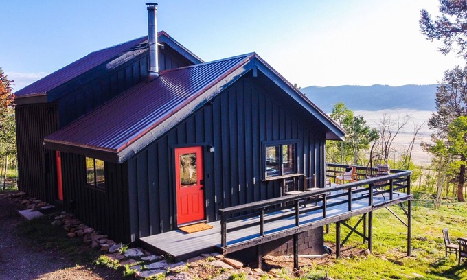 Fairplay Cabin | Modern Fairplay Cabin on 2.5 Acres - 33mi to Breckenridge