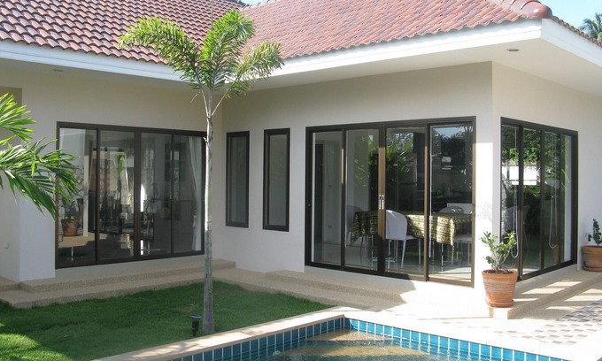 Rayong Province Villa | Modern family friendly Pool Villa, within 12km of Pattaya's attractions.
