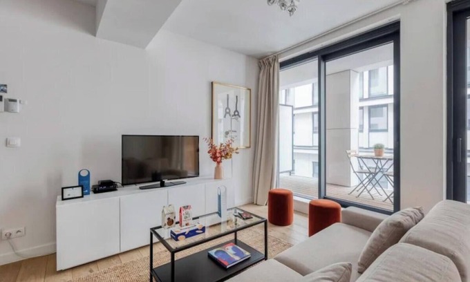 Postel Apartment | Modern Family Retreat in Stylish Toison d'Or District, Brussels