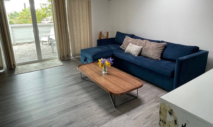 Leucadia Cottage | Modern Farmhouse Cottage 5 minutes from the beach!