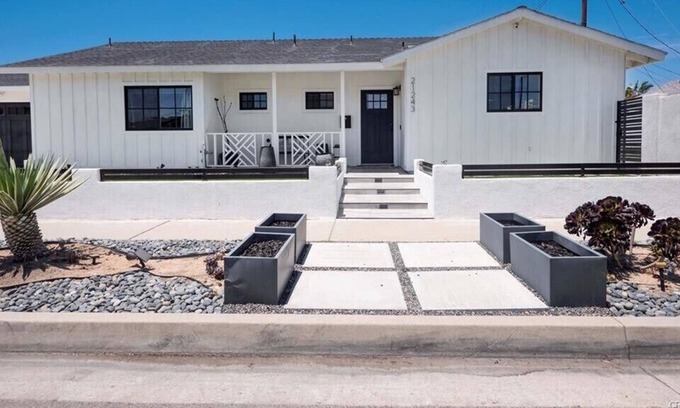 Cypress House | MODERN FARMHOUSE living centrally located!