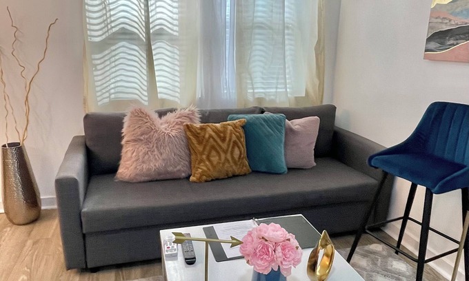 Macon Apartment | Modern Farmhouse near "Mercer" with Level 2- EV Charger!