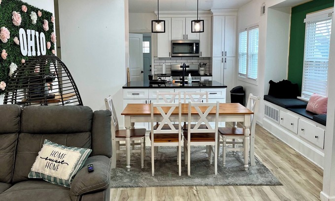 Parma House | Modern Farmhouse Style home close to the highway and many other place.