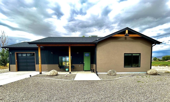 Grand Junction House | Modern Farmhouse w/Privacy, Views and Hot Tub!