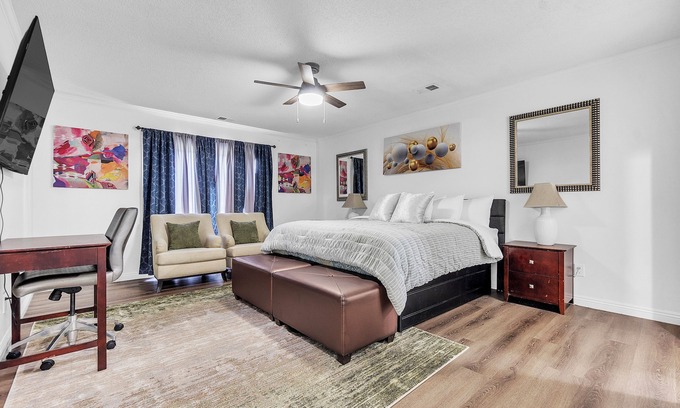Southwind House | Modern, Freshly Updated 5- Bedroom Brick Home just Minutes from the airport.