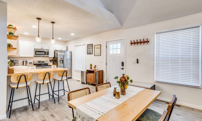 Wichita House | Modern, Fun & Family-Friendly Stay – Close to Everything You Need!