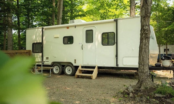 Miller Lake House | Modern Glamping RV | Near Tobermory & Grotto