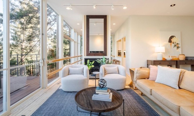 Mill Valley House | Modern Glass Treehouse Refuge in Redwoods
