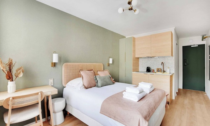 Meudon-la-Foret Apartment | Modern "Green Suites" residence - Meudon/Vélizy