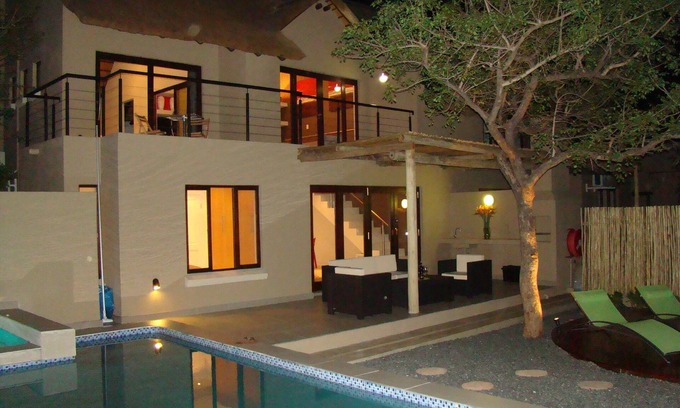 Hoedspruit House | Modern, high quality holiday home, sleeps up to 6, private pool, Kruger area