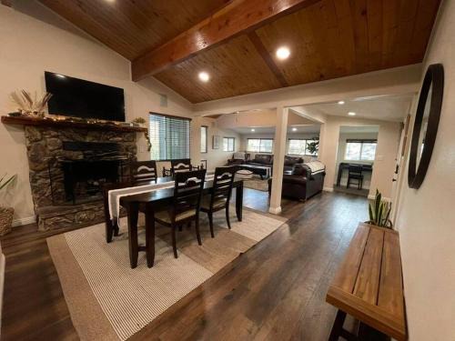 Arrowbear Lake House | Modern hilltop cabin, 3 miles from Snow Valley