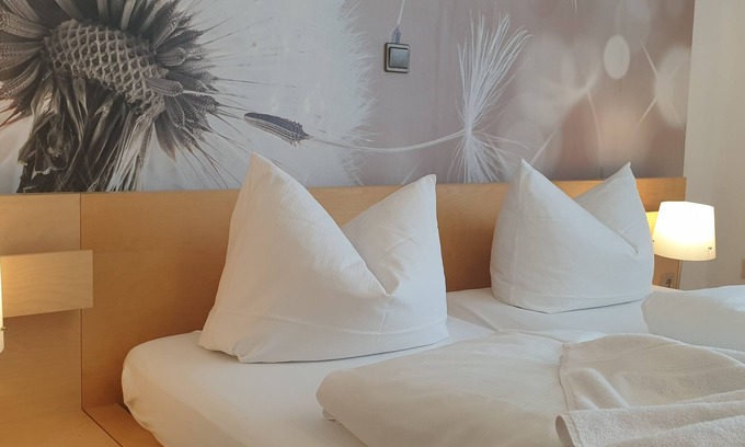 Orsingen-Nenzingen Apartment | Modern holiday apartment with a large sun terrace