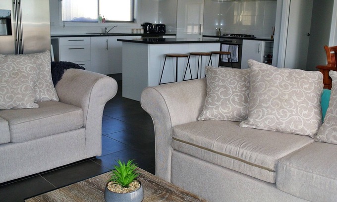 Lacepede House | Modern Holiday Home With A Difference!