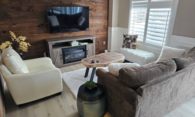 Midland House | Modern Home by Georgian Bay w/hot tub. Pet friendly!