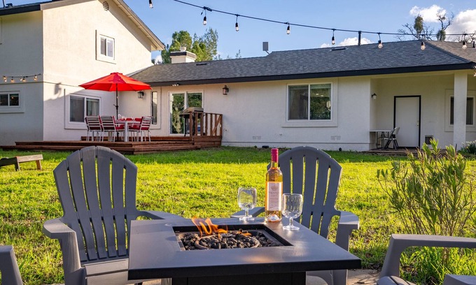 Atascadero House | Modern home, Dog Agility Run, Game Room, Fire Pit & New Playground