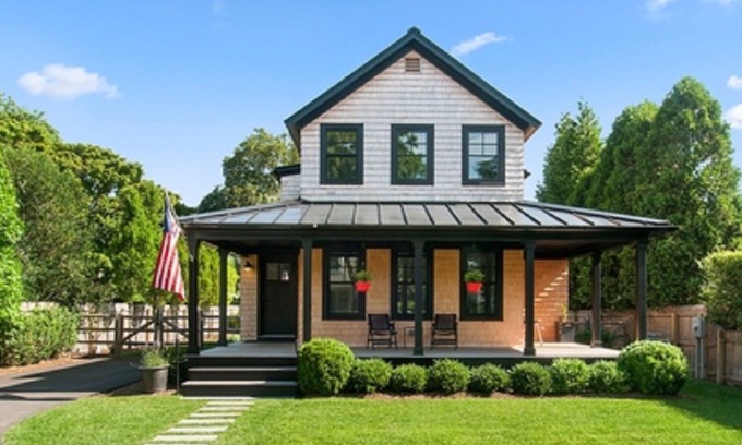 Village of Southampton House | Modern Home in Southampton Village w/Gunite Pool