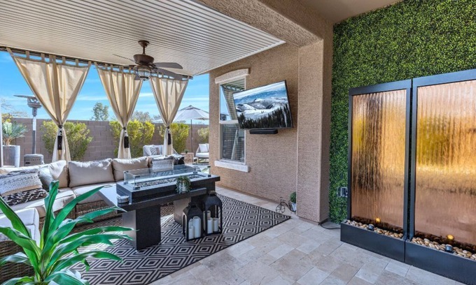 Canyon Trails South House | Modern Home Near Ballpark - Newly Furnished