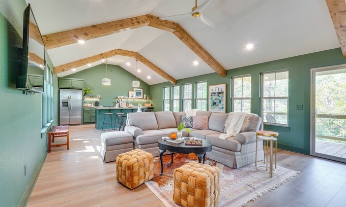 Eagle Rock House | Modern Home on Table Rock Lake w/Deck & View!