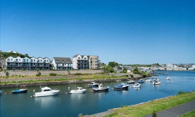 Turnchapel House | Modern Home on the Water, Plymouth