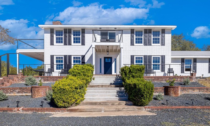 Comfort House | Modern home overlooking Texas Hill Country with private pool, hot tub & decks