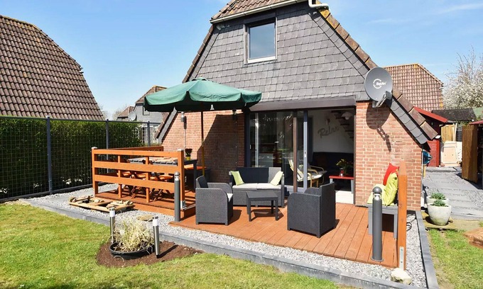 Herkingen House | Modern home with hot tub at Lake Grevelingen