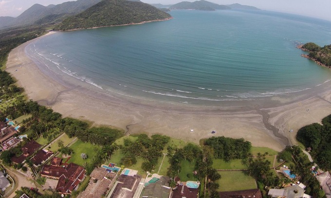 Ubatuba House | Modern house a stone's throw from the quiet beach of Ubatuba