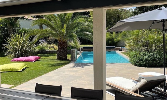 Sainte-Soulle Villa | Modern house in a green setting, swimming pool and jacuzzi, 10mn from La Rochelle