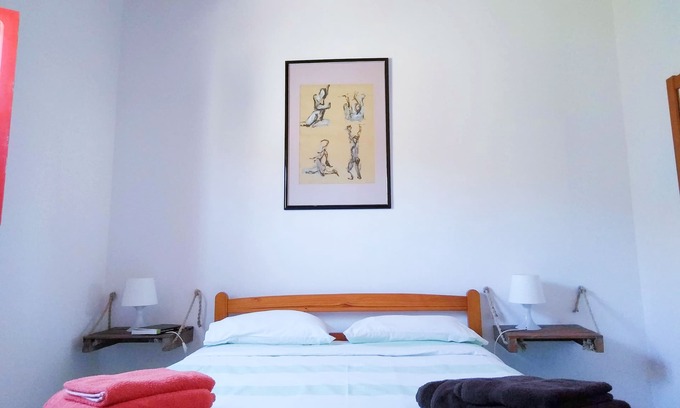 Raposeira House | Modern house in beautiful village, 5 minutes from the beach (cap. 6 persons)