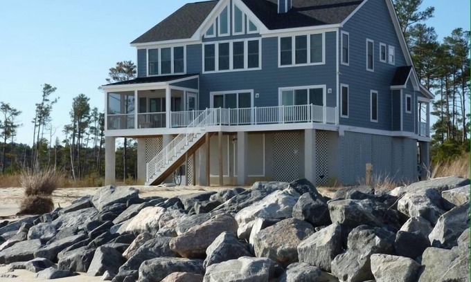 Windmill Point House | Modern House on a Private Beach - Relax in Paradise with OBX like environment.