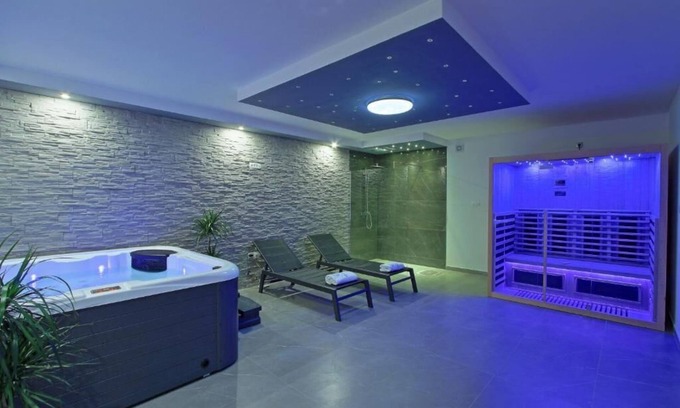 Brinje House | Modern house with full privacy and SPA