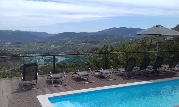 Samodaes House | Modern house with stunning views at the heart of 5 hectares of cherry orchards