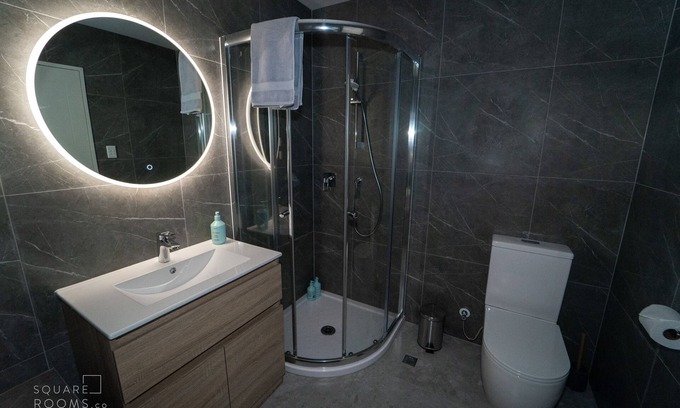 Howick House | Modern Howick Town House | Fibre Wi-Fi & Netflix