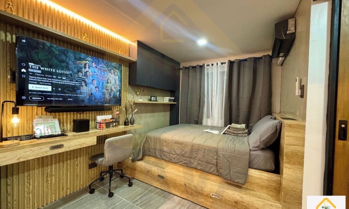 Caloocan Condo | Modern Industrial Condo near Fairview/North Caloocan with WiFi, AC, Netflix