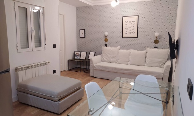 Puerta del Angel Apartment | ✨ Modern Interior Studio with Double Bed in Madrid Río: Comfort and Prime Location!