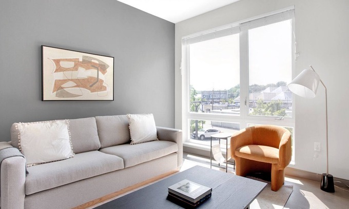 Forest Hills - Woodbourne Apartment | Modern Jamaica Plain 1BR w/W/D nr Forrest Hills T, by Blueground