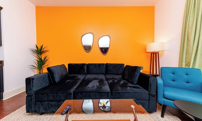 Dune Allen Beach Apartment | Modern King bed Haven/Free parking, Pool, Balcony