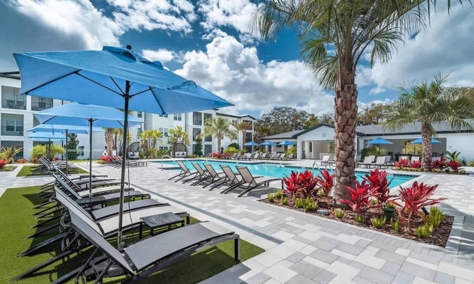 Southeast Orlando Apartment | Modern King Suite, Resort Amenities & Pet-Friendly