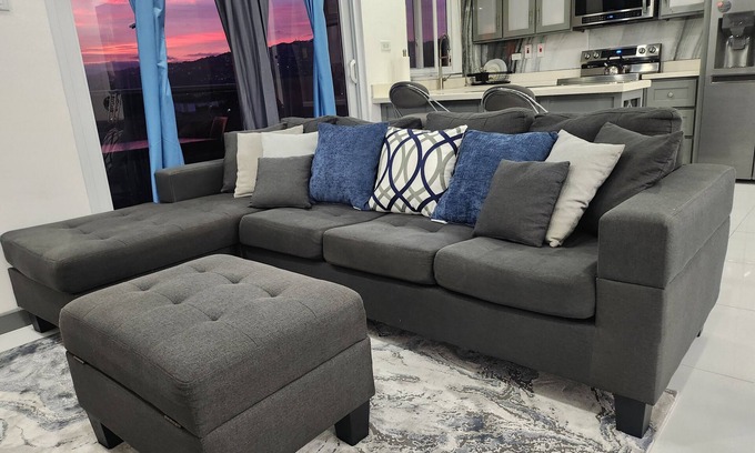 Eastwood Park Apartment | Modern Kingston Condo with Rooftop Pool and View