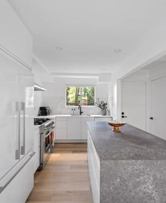 Kitsilano House | Modern Kitsilano 2 bedroom Home with a Hot Tub