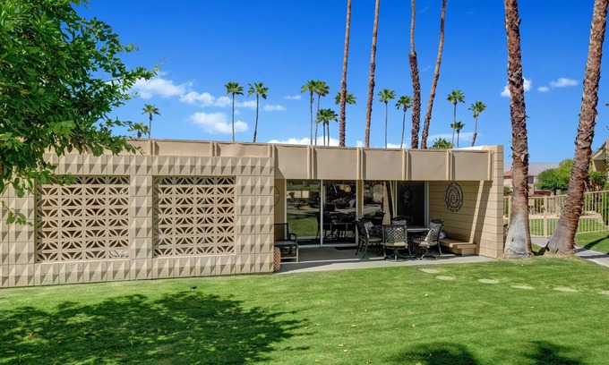 Palm Desert Condo | Modern Krisel Retreat with Mountain Views